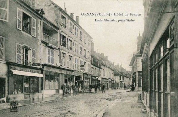 Exposition et bourse aux cartes postales anciennes au Caveau à Ornans
